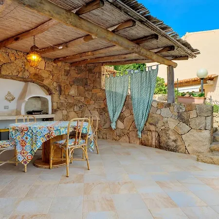 Dom wakacyjny La Casa Nella Roccia Arzachena