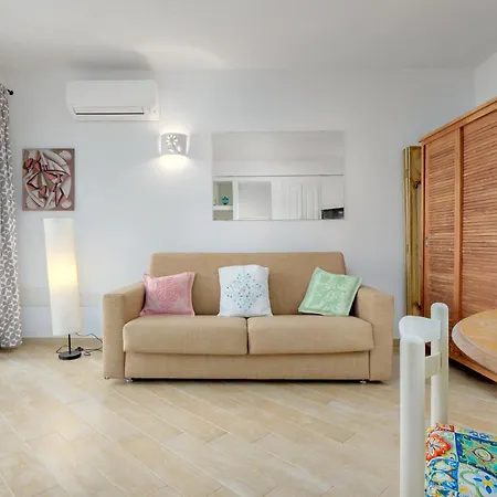 Dom wakacyjny La Casa Nella Roccia Arzachena