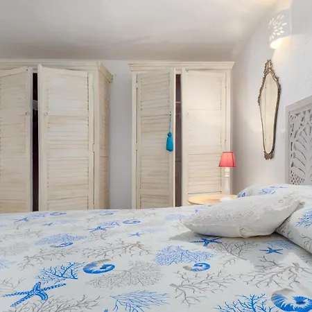 Dom wakacyjny La Casa Nella Roccia Arzachena